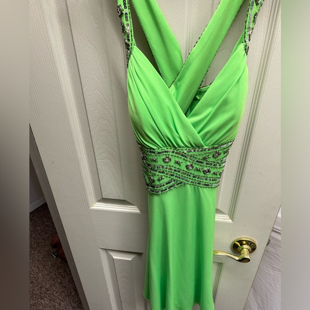 Jr prom dress, never worn! In excellent condition